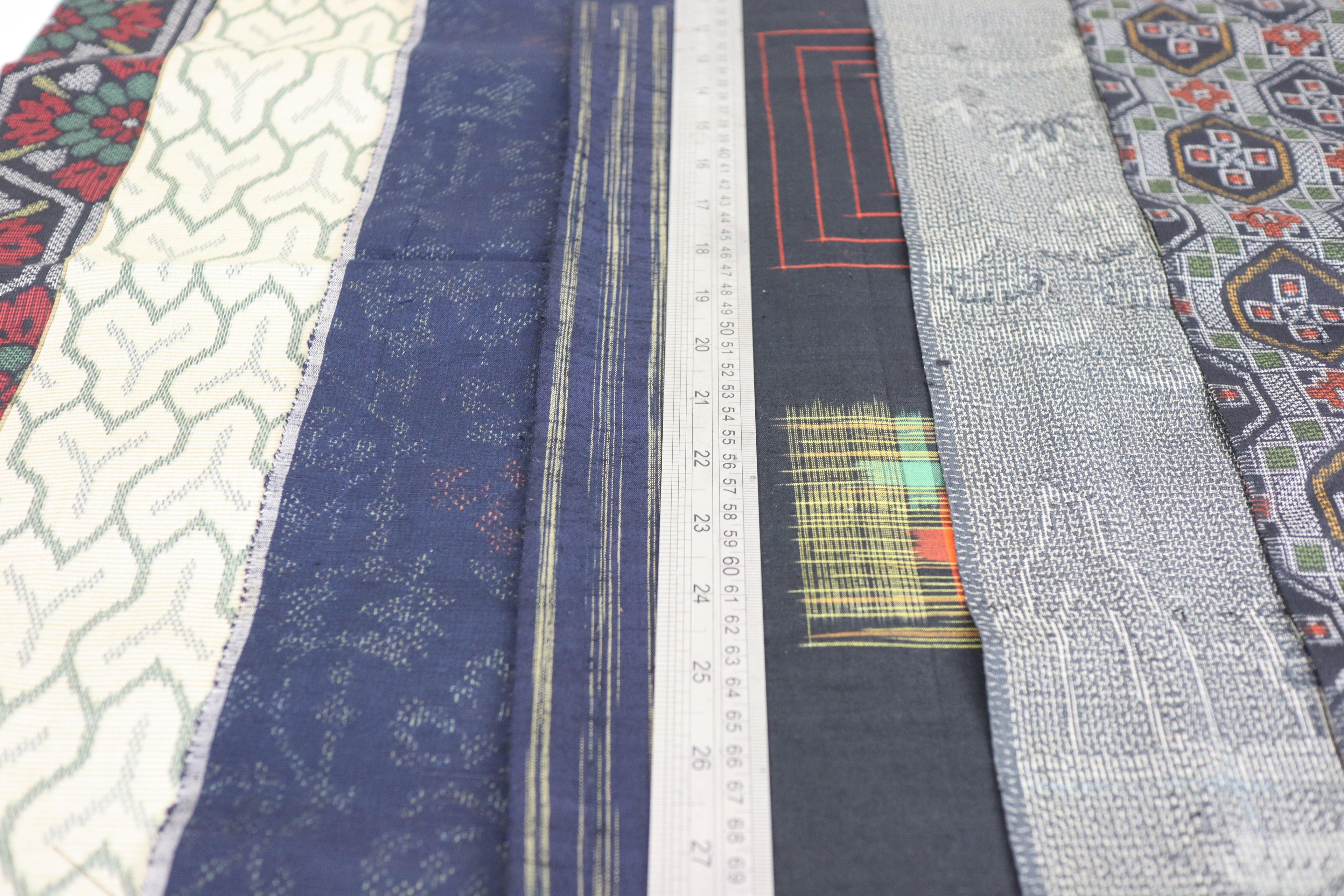7  Assorted Winter Colors  Kimono Tsumugi Silk Fabric Scrap Set　FUYU