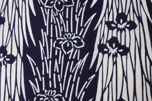 Japanese Chusen Indigo Fabric – Deadstock Yukata / kimono  Cotton Textile Iris  flower Pattern for Quilting, Sewing & Craft – Authentic Hand-Dyed Blue Cloth
