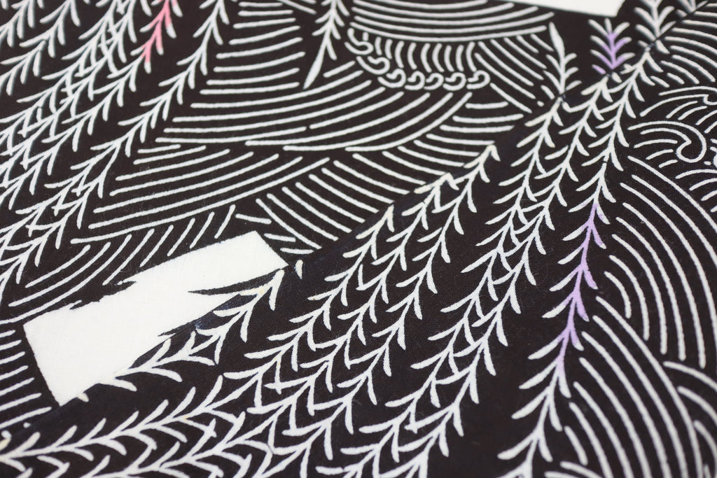 Japanese Cotton Fabric – Deadstock Chusen Yukata / kimono  Cotton Textile Fan & Iris Pattern for Quilting, Sewing & Craft – Authentic Hand-Dyed Dark Navy Blue Cloth