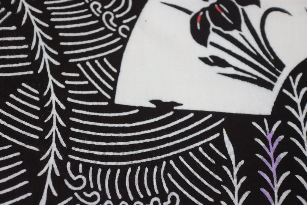 Japanese Cotton Fabric – Deadstock Chusen Yukata / kimono  Cotton Textile Fan & Iris Pattern for Quilting, Sewing & Craft – Authentic Hand-Dyed Dark Navy Blue Cloth