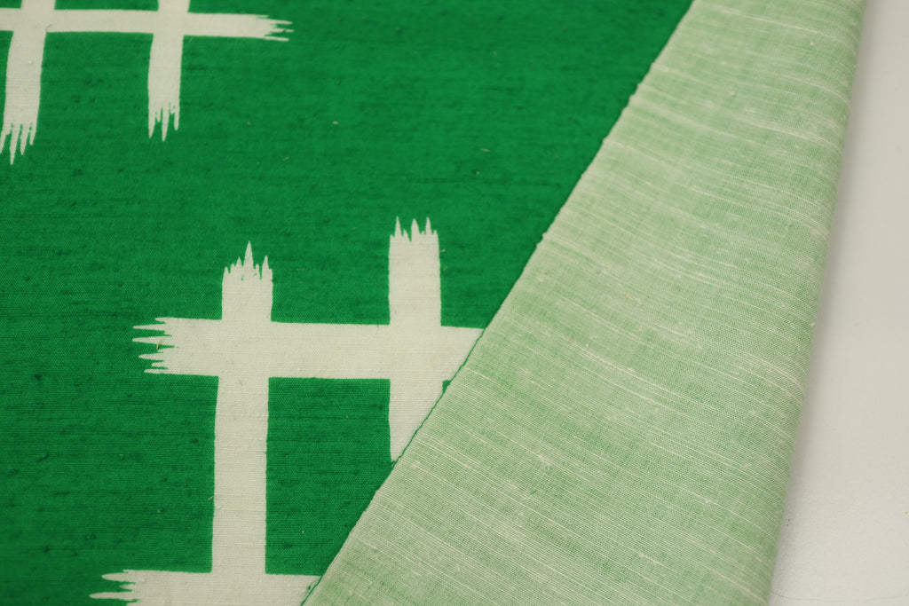Japanese Tsumugi Silk  – Deadstock  / kimono  Silk  Textile Green and white Igeta Pattern for Quilting, Sewing & Craft