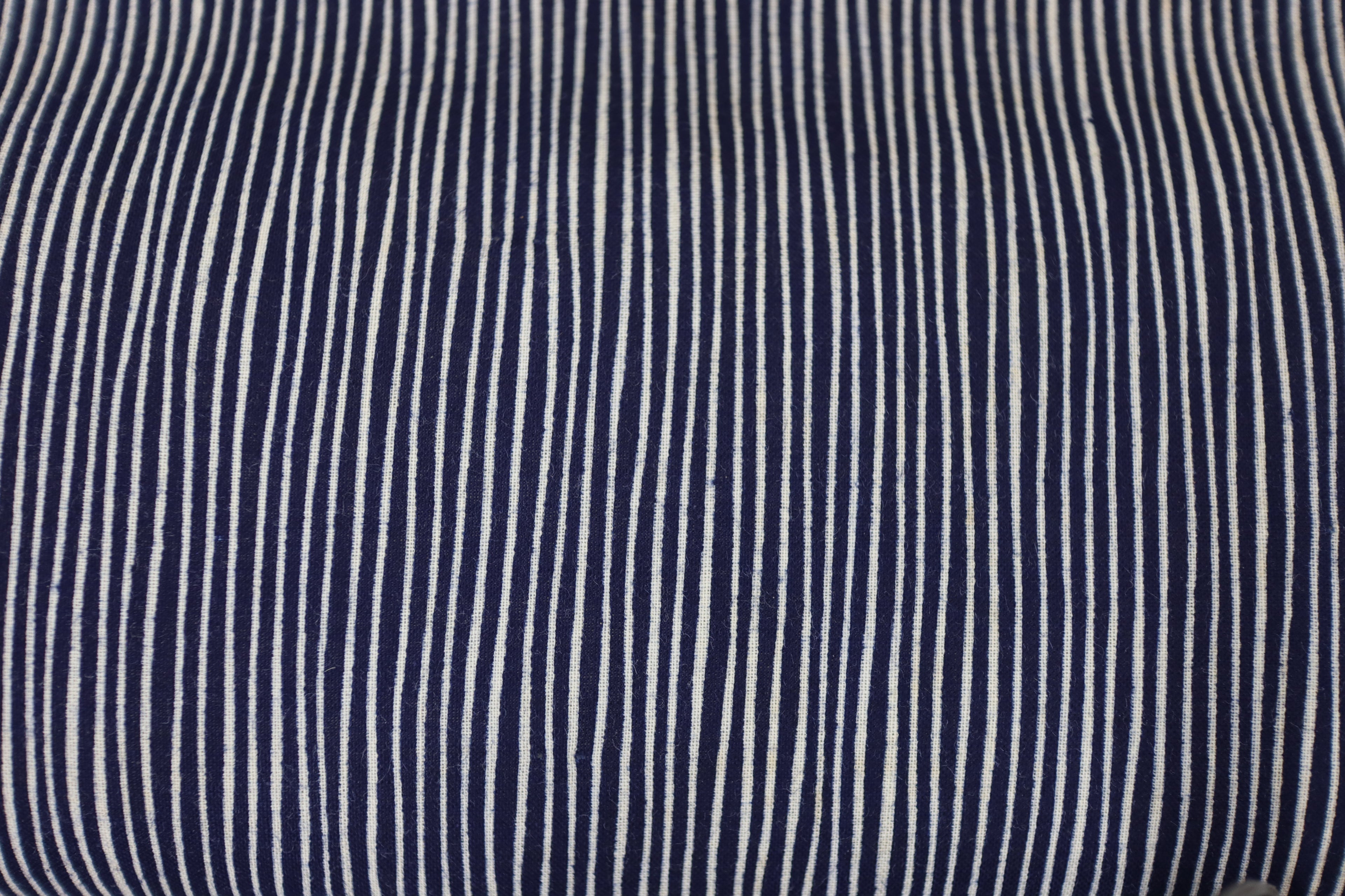 Japanese Cotton Fabric – Deadstock  Yukata Fabric / kimono  Cotton Textile Man suji  stripe for Quilting, Sewing & Craft – Authentic Hand-Dyed Dark Navy Blue Cloth
