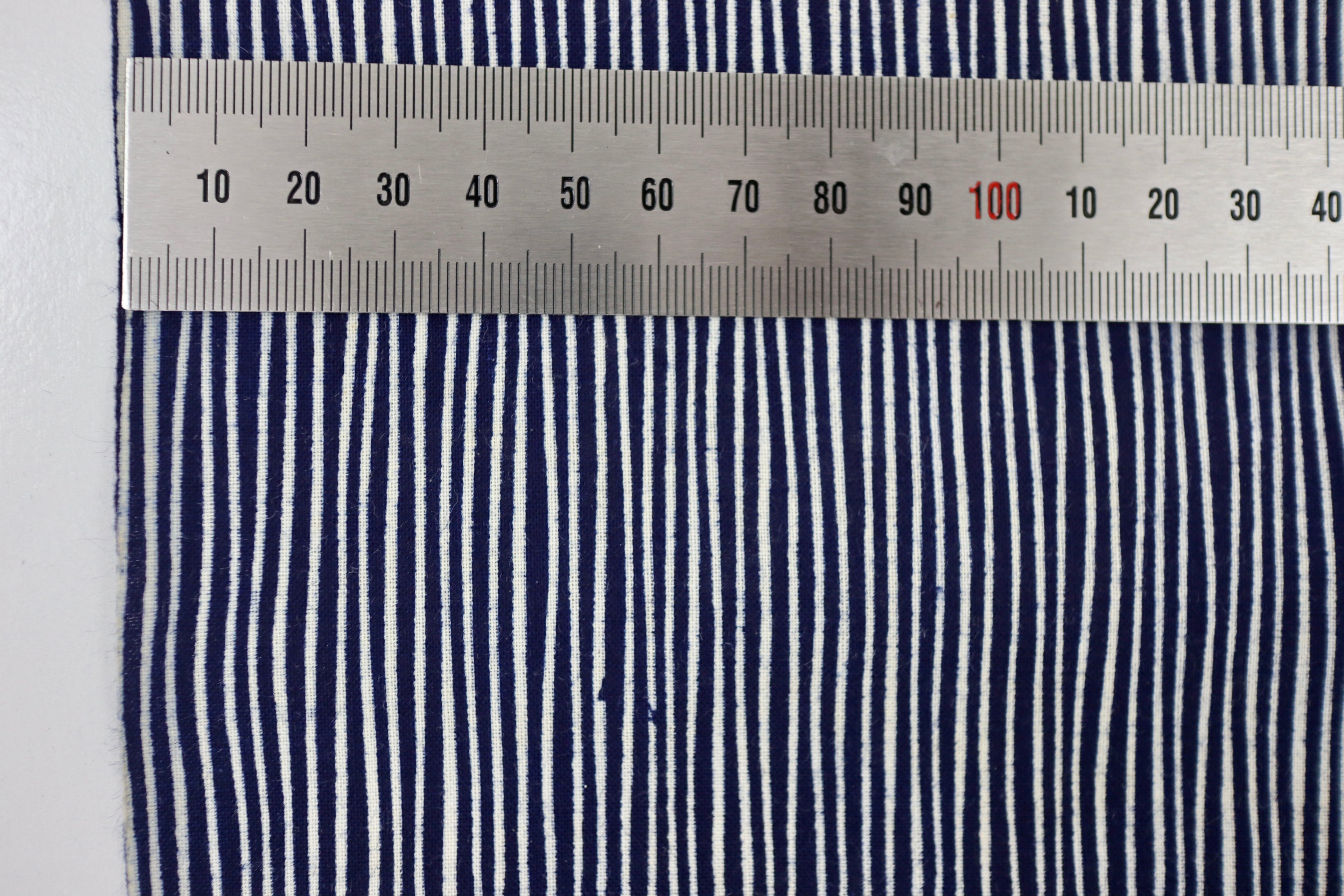 Japanese Cotton Fabric – Deadstock  Yukata Fabric / kimono  Cotton Textile Man suji  stripe for Quilting, Sewing & Craft – Authentic Hand-Dyed Dark Navy Blue Cloth