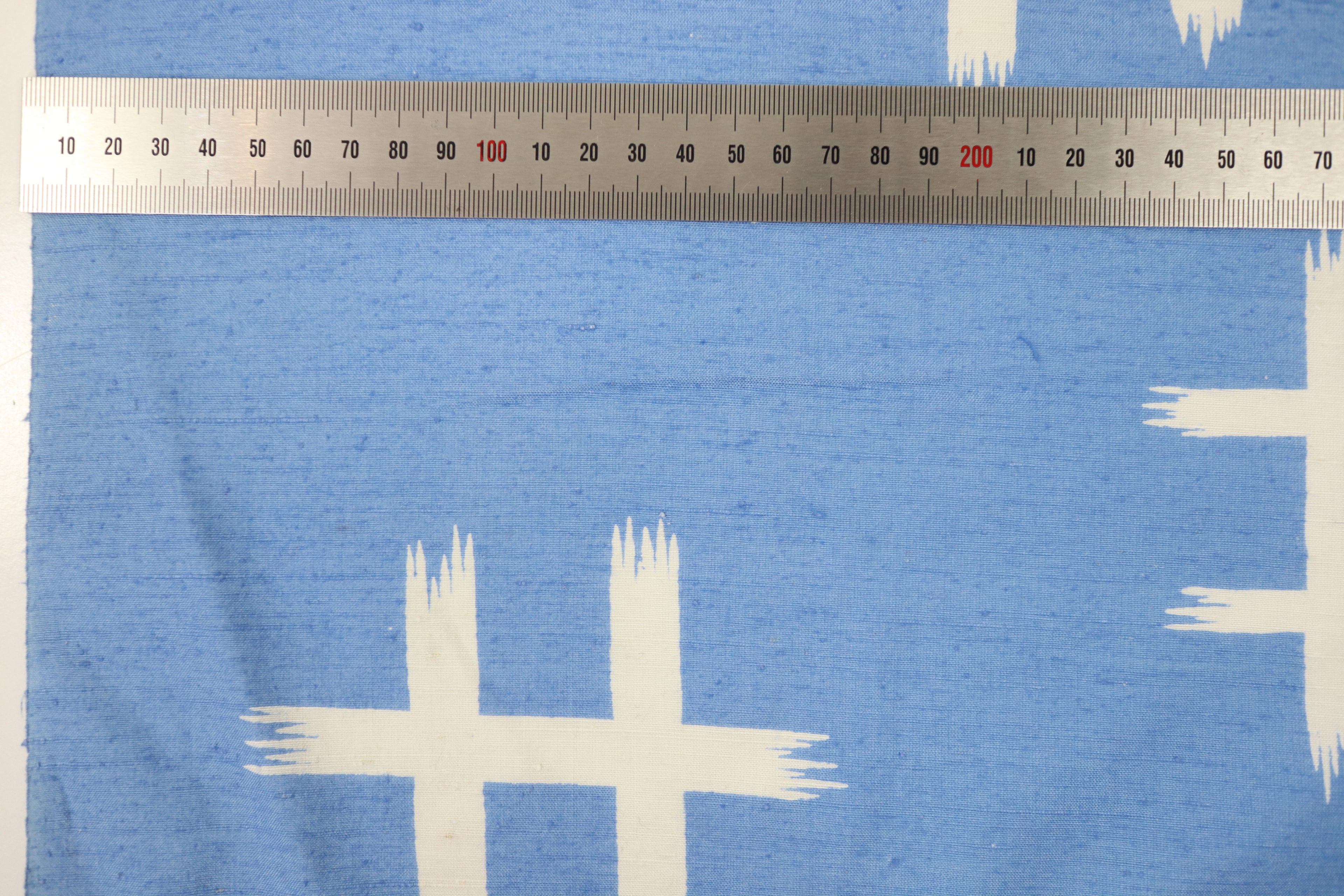 Japanese Tsumugi Silk  – Deadstock  / kimono  Silk  Textile Light Blue and white Igeta Pattern for Quilting, Sewing & Craft