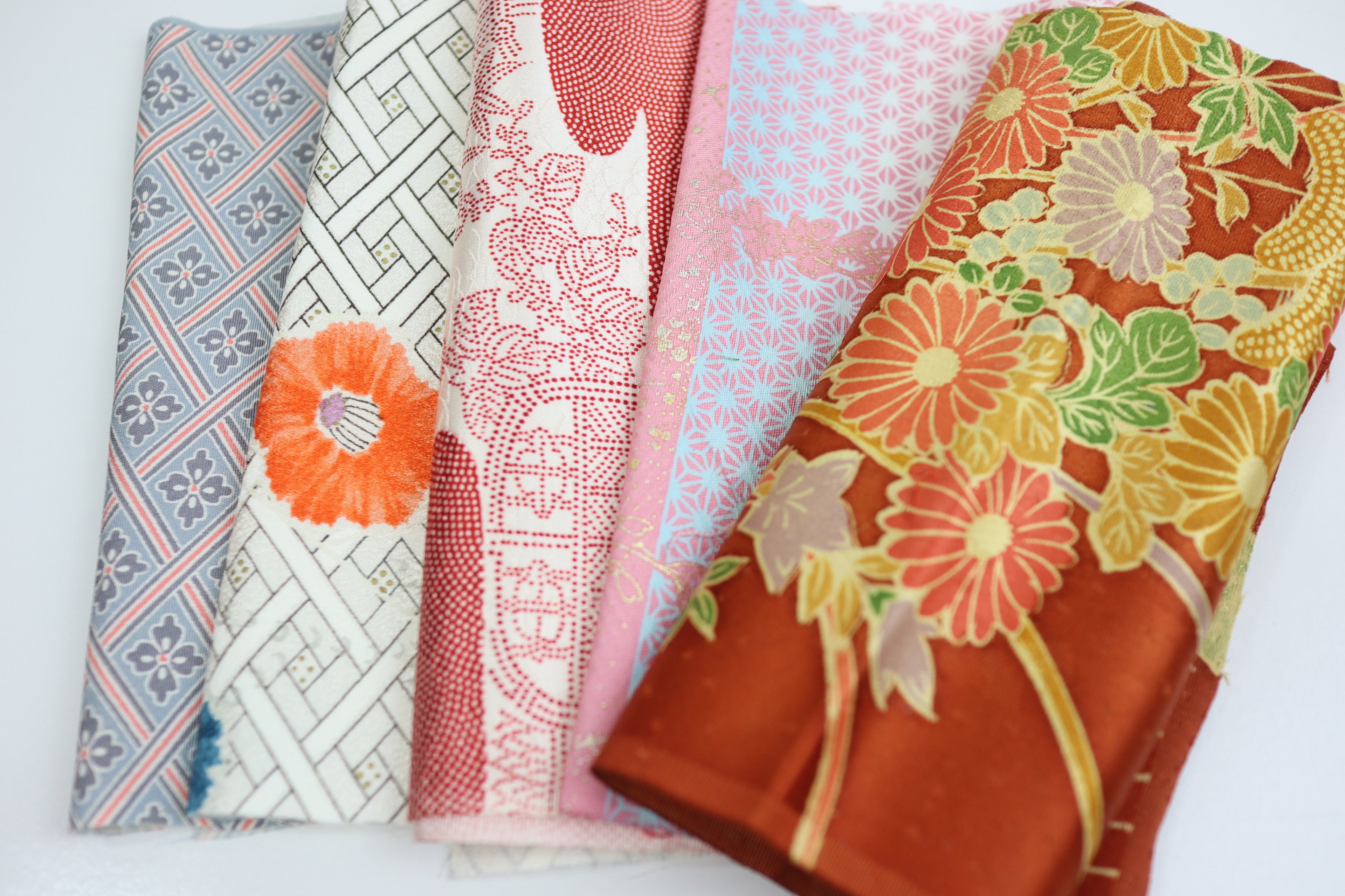 Vintage Japanese Soft Silk Fabric Scrap Set (5 Pieces) -SSET002