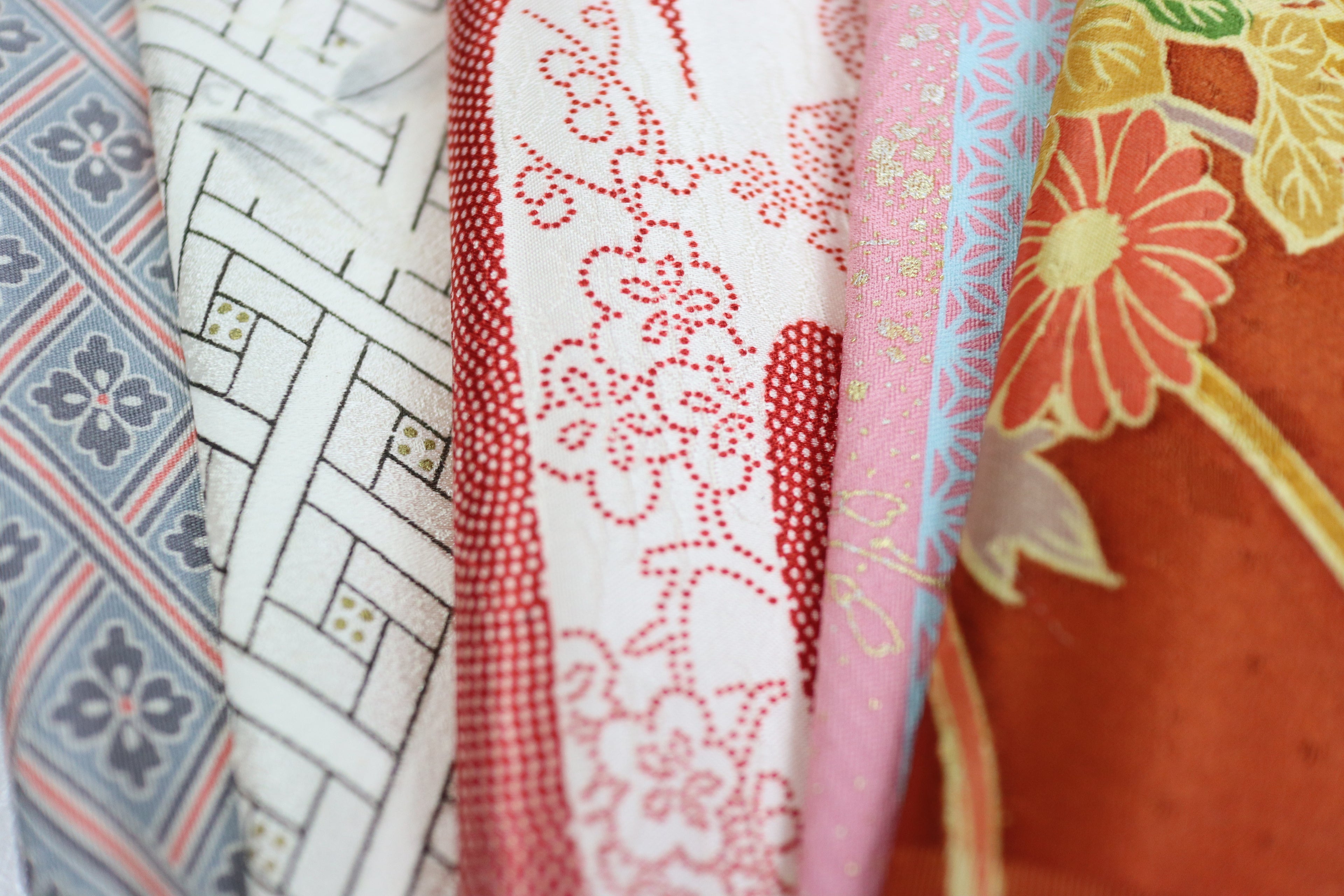 Vintage Japanese Soft Silk Fabric Scrap Set (5 Pieces) -SSET002