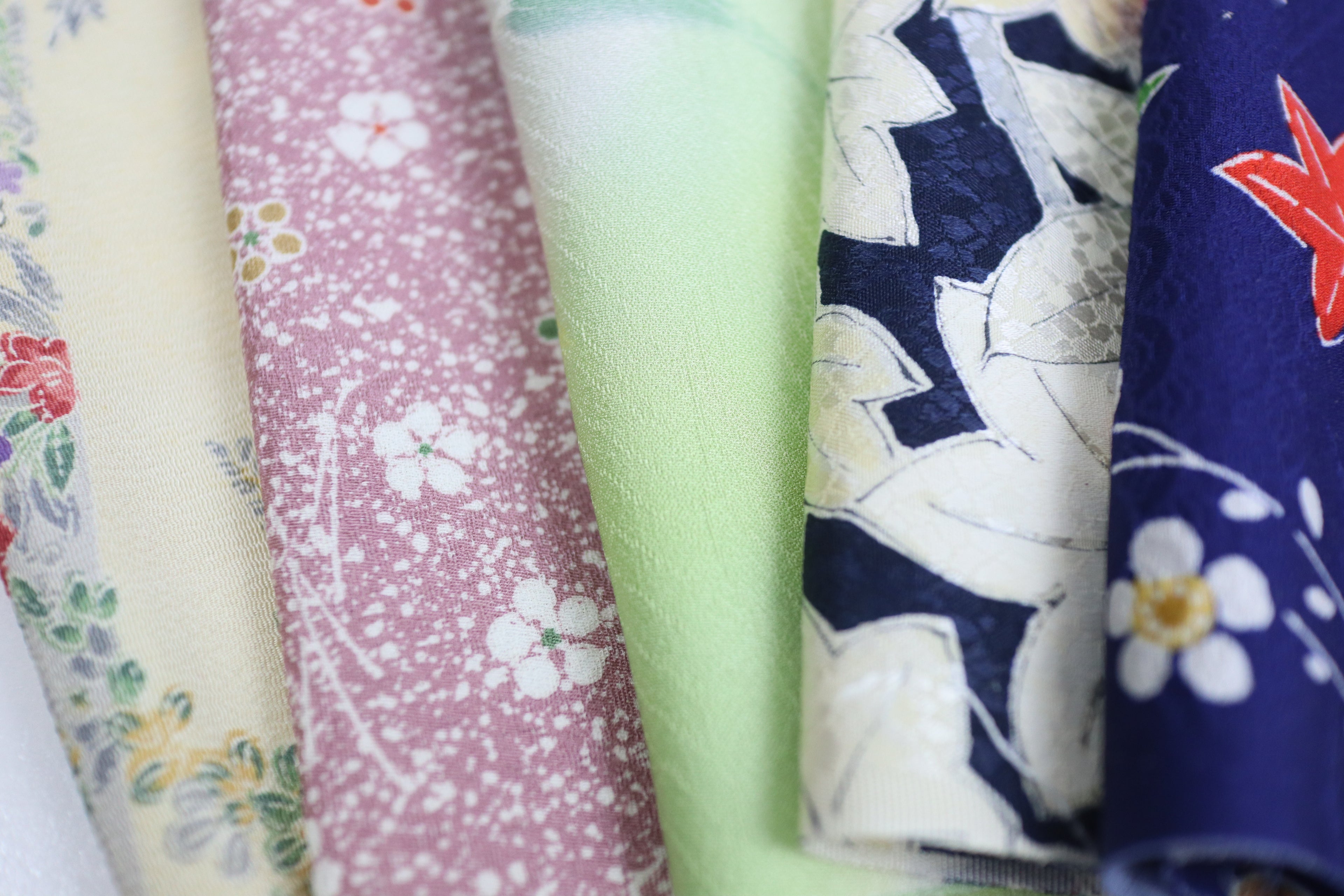 Vintage Japanese Soft Silk Fabric Scrap Set (5 Pieces) -SSET003