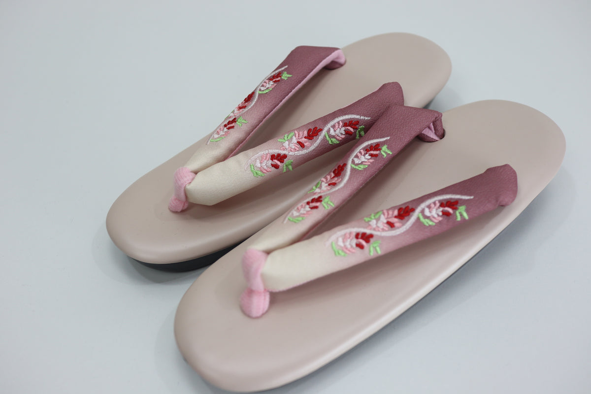 Women’s Zori Sandals Soft Pink – Comfortable Japanese Kimono Shoes  (New)