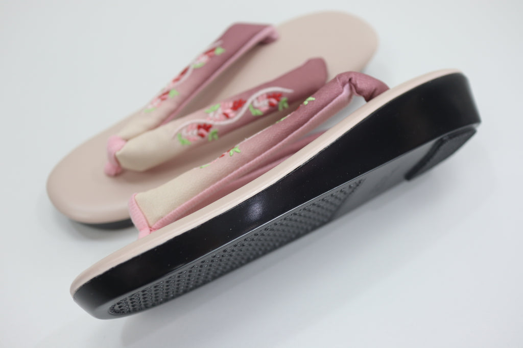 Women’s Zori Sandals Soft Pink – Comfortable Japanese Kimono Shoes  (New)