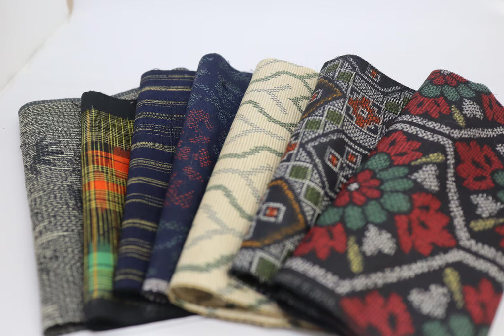 7  Assorted Winter Colors  Kimono Tsumugi Silk Fabric Scrap Set　FUYU